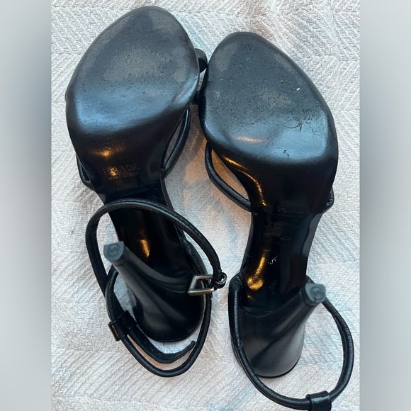 Vintage Prada leather heels - Picture 4 of 5
